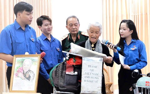 Số hóa hành trình nét vẽ thời gian, khắc họa chân dung Mẹ Việt Nam anh hùng