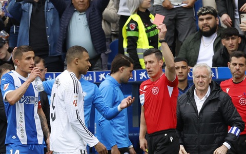 Tin tức thể thao sáng 14-4: Mbappe lãnh thẻ đỏ trong chiến thắng của Real Madrid