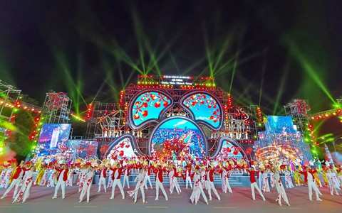 Hải Phòng hỗ trợ mỗi tổ dân phố 10 triệu tổ chức kỷ niệm 70 năm giải phóng và bắn pháo hoa 6 điểm