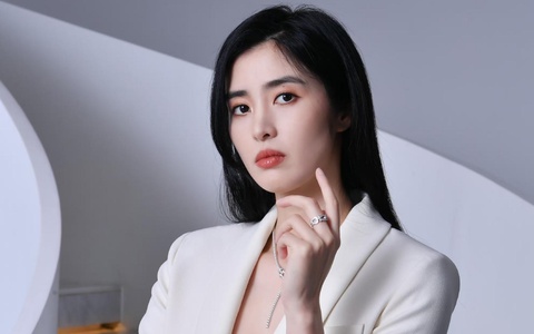 Nữ cầu thủ đẹp nhất Trung Quốc đóng phim Châu Tinh Trì
