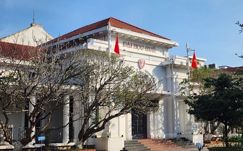 Vụ luận án tiến sĩ ở Huế đạo văn: Hội đồng đánh giá lại không biết mặt nhau