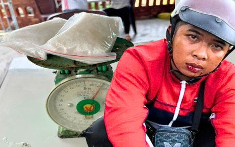 Chưa kịp lấy tiền công 500.000 đồng đã bị bắt vì vận chuyển 0,5kg ma túy