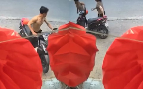 Pha trộm xe hài hước nhất năm