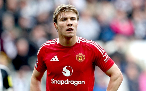 Bảng xếp hạng Ngoại hạng Anh sau vòng 32: Man United xuống hạng 14