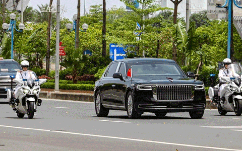 Trực tiếp: Đoàn xe chở Tổng Bí thư, Chủ tịch nước Trung Quốc Tập Cận Bình chuẩn bị ra sân bay Nội Bài