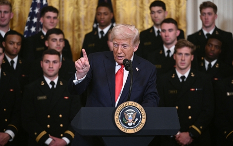 Ông Trump khoe thu hàng trăm tỉ USD thuế quan, biên giới 'hoàn hảo'