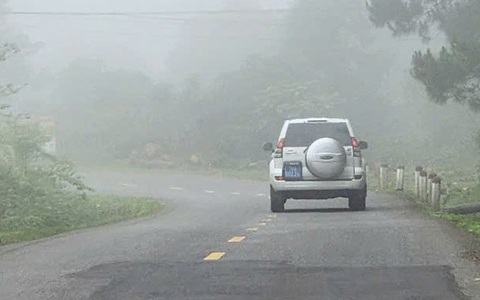 Tính toán trường lớp, đảm bảo học hành cho con cán bộ từ Kon Tum xuống Quảng Ngãi