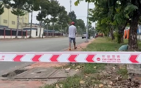 Sập sàn nhà xưởng đang cải tạo ở Bình Dương, 2 công nhân bị đè chết