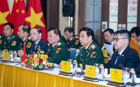 Bộ trưởng Quốc phòng Việt Nam - Trung Quốc hội đàm và chứng kiến ký kết tại Lạng Sơn