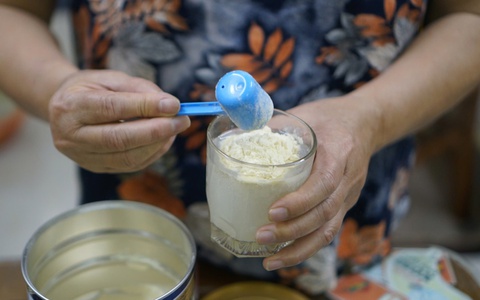 Người bệnh sử dụng sữa giả nguy hiểm thế nào?