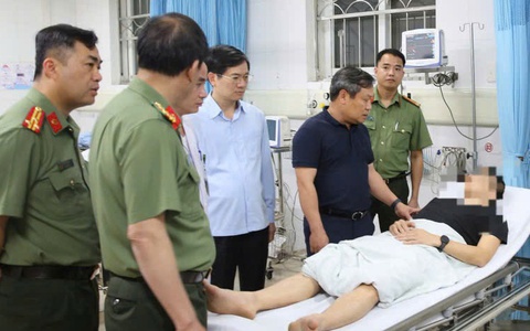 Bí thư Tỉnh ủy Quảng Ninh thăm hỏi, động viên thân nhân chiến sĩ hy sinh khi bắt tội phạm ma túy
