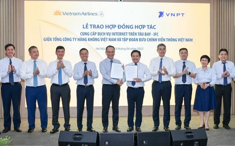 Vietnam Airlines ‘bắt tay’ VNPT triển khai dịch vụ Internet trên không cho máy bay
