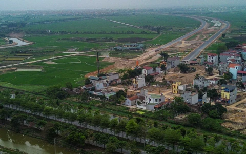 Mặt bằng vành đai 4 vẫn ngổn ngang dù lãnh đạo Hà Nội giao thời hạn 'không được phép muộn hơn'