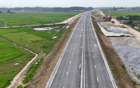 Phó thủ tướng Trần Hồng Hà dự lễ thông xe kỹ thuật hai dự án thành phần cao tốc Bắc - Nam