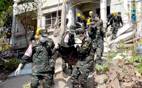 Hôm nay, đoàn cứu hộ Việt Nam tìm kiếm khu vực nghi 40 người bị vùi lấp tại Myanmar