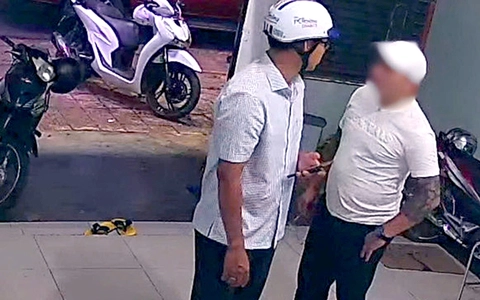 Công an làm việc với thanh niên đánh nữ bác sĩ, hạch hỏi 'mày biết tao là ai không?'