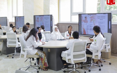 Sinh viên Ấn Độ học tập ngành y tại Trường đại học Nam Cần Thơ