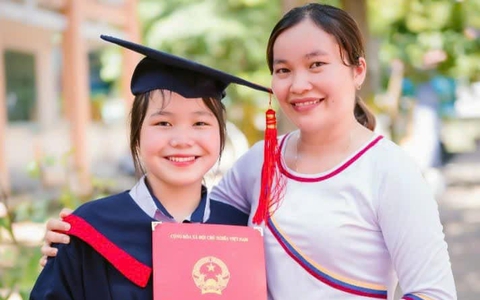 Cô mất Giang rồi, từ nay con mãi dừng lại tuổi 18, thương con vô cùng