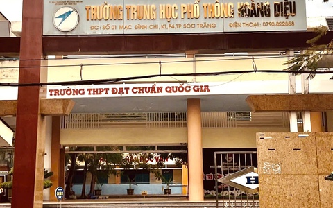 Tranh cãi nên nhân rộng việc học sinh báo thầy cô dạy thêm sai quy định hay không nên 'tố' thầy cô?