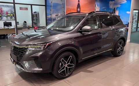 Tin tức giá xe: MG RX5 giảm tới 179 triệu, bản cao SUV hạng C rẻ ngang Kia Seltos cỡ B