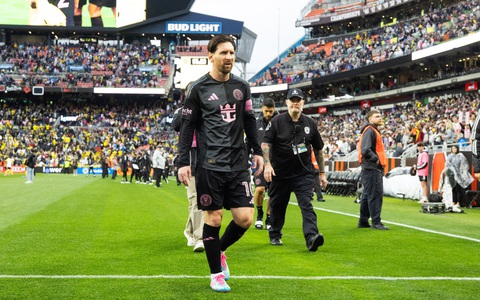 Messi giúp lập kỷ lục về khán giả dù… đá sân khách