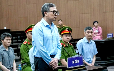 Cựu thứ trưởng Hoàng Quốc Vượng khai có nhận tiền nhưng không nhớ bao nhiêu