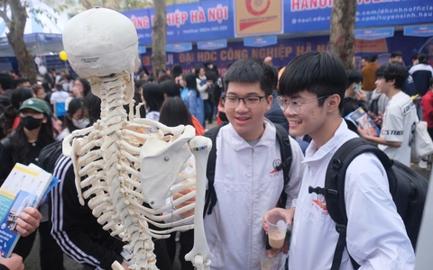 12 trường thuộc Đại học Quốc gia Hà Nội quy đổi IELTS từ 5.5