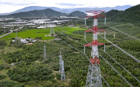 Đường dây 500kV gặp sự cố 'thoáng qua', nhiều nhà máy điện ở miền Nam 'dừng đột ngột'