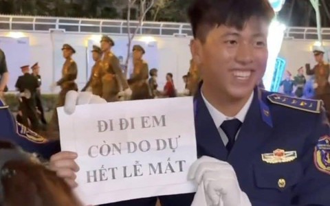 Ảnh vui 24-4: 'Đi đi em, còn do dự, hết lễ mất'