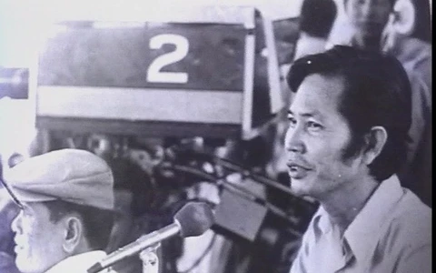 Phim về buổi phát sóng ngày đầu đất nước thống nhất