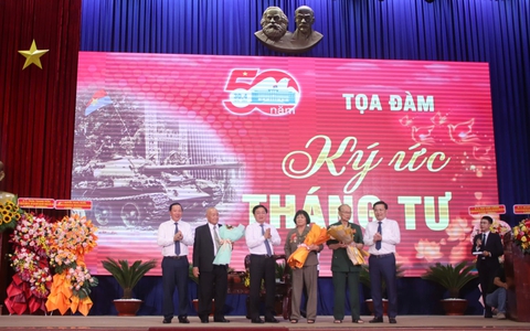 Long An tổ chức nhiều chương trình hướng tới kỷ niệm 50 năm ngày thống nhất đất nước