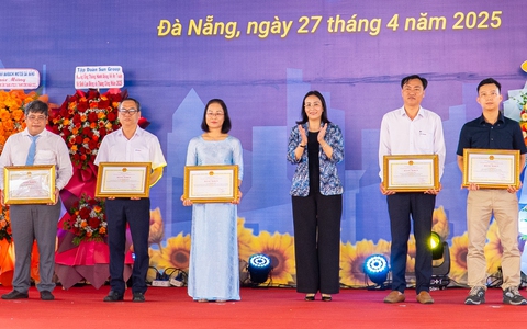 Trao 34 mái ấm cho công nhân khó khăn tại Đà Nẵng