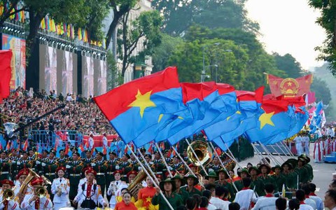 Đại biểu tham dự lễ kỷ niệm, diễu binh, diễu hành cần lưu ý gì?