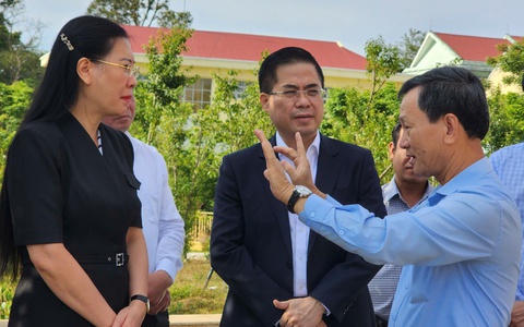 Quảng Ngãi tính đưa gần 40 giám đốc, phó giám đốc sở và tương đương về xã làm việc