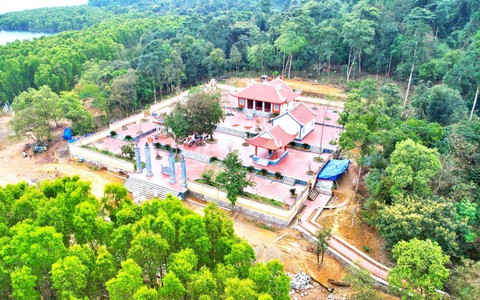 Khánh thành Đền thờ anh hùng liệt sĩ tại hồ Kẻ Gỗ