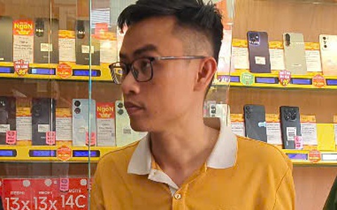 Quản lý cửa hàng ở Đắk Nông đập kính trộm 18 điện thoại di động ở Đắk Lắk