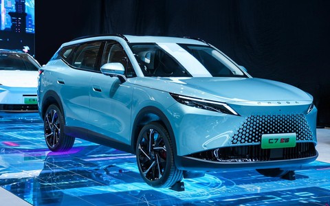 Omoda C7 SHS và C3 ra mắt, có khả năng về Việt Nam
