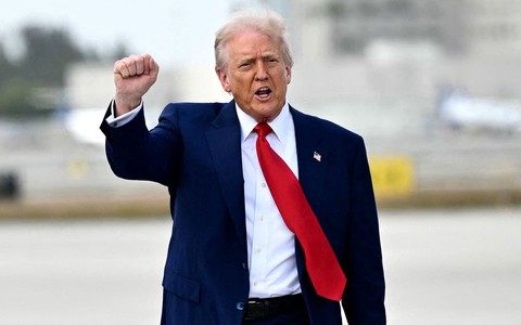 Tin tức thế giới 4-4: Ông Trump tìm được người mua TikTok; Nga - Mỹ bàn về đất hiếm và Bắc Cực