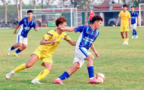 Cầu thủ "cao tuổi" trong giải bóng đá hạng nhì