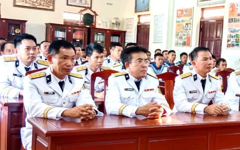 Quân dân Trường Sa và nhà giàn DK1 với lễ kỷ niệm 50 năm thống nhất đất nước