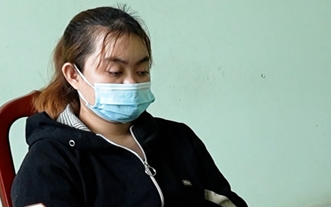 Bảo mẫu đánh liên tiếp vào mặt bé gái 2 tuổi ở Tiền Giang khai gì khi bị tạm giữ?
