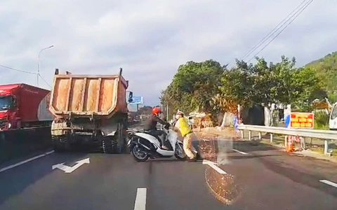 Người đàn ông ‘thông chốt’, tông cảnh sát giao thông ở Nha Trang