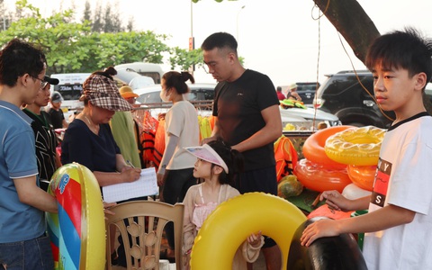 Chấm dứt cho dân thuê bãi biển Cửa Lò kinh doanh