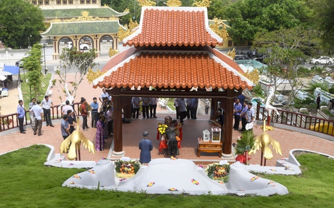 Hơn 3,4 tỉ đồng tôn tạo và chỉnh trang khuôn viên mộ bà Mạc Mi Cô ở Hà Tiên