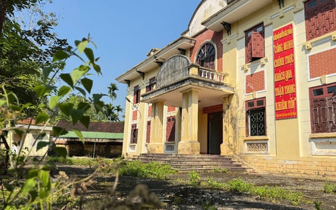 Sau sáp nhập, trụ sở huyện Tây Trà bỏ hoang vì đấu giá quá khó