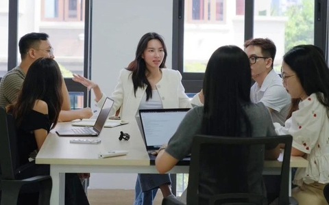 Vai trò của hoa hậu Thùy Tiên trong vụ kẹo rau củ giả Kera?