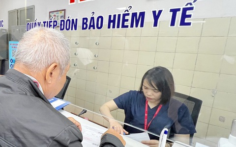 Đã đóng bảo hiểm y tế theo hộ gia đình nhưng được công ty cấp thẻ, có được hoàn tiền?