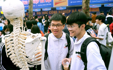Xây dựng tối thiểu 5 bệnh viện trực thuộc Trường đại học Y Hà Nội