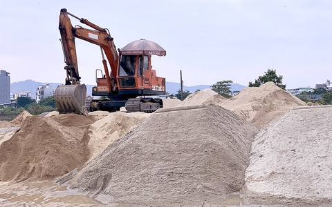 Giá cát xây dựng miền Trung liên tục lập đỉnh, cán mốc 540.000 đồng/m³