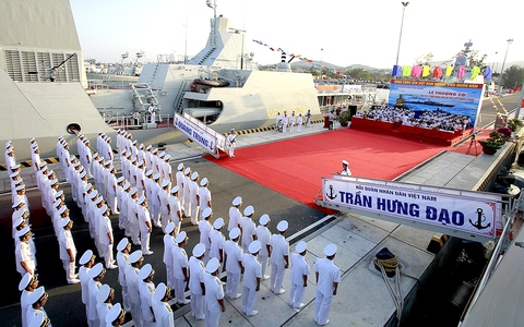 Lần đầu tiên hai tàu hộ vệ tên lửa Việt Nam tuần tra liên hợp với Hải quân Trung Quốc ở vịnh Bắc Bộ